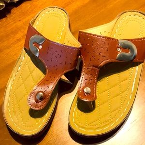 Sandals Lightweight SIZE 8.5-9 NEW FINAL SALE